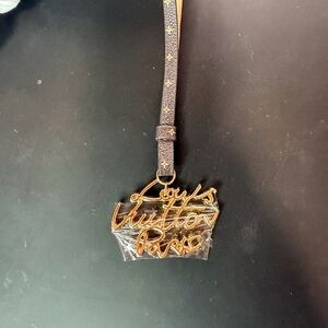 inspired Louis viutton Gold Script Keychain.NWOT